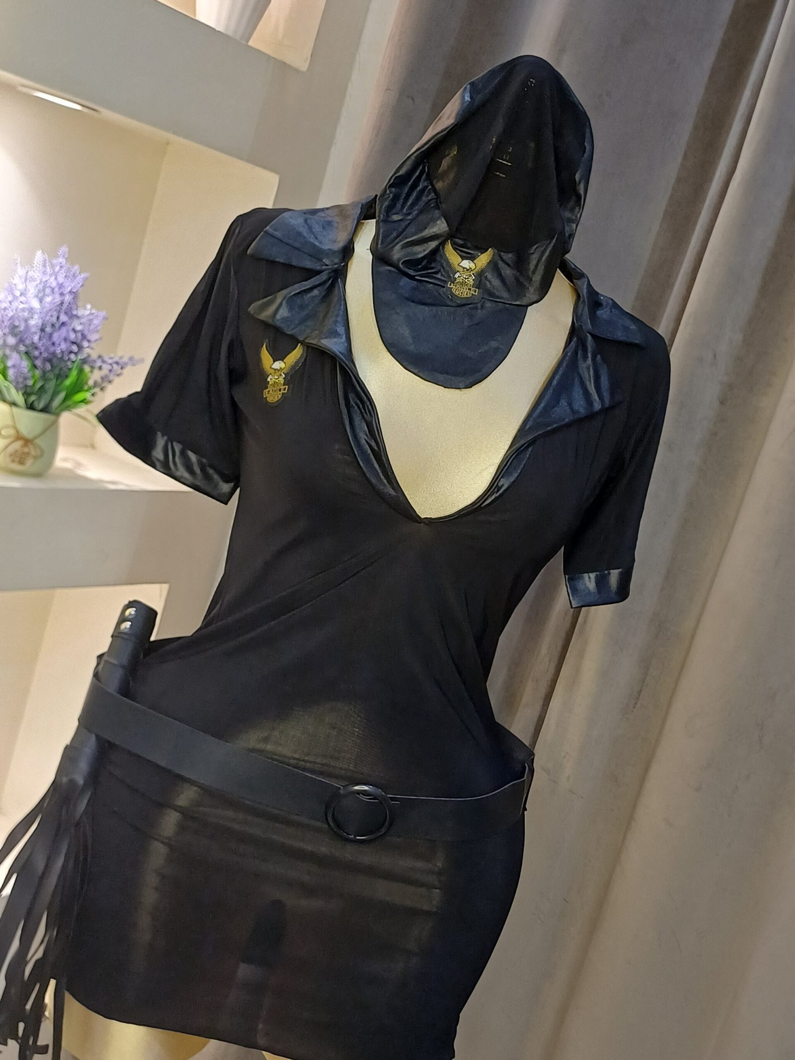 Officer - Image 11